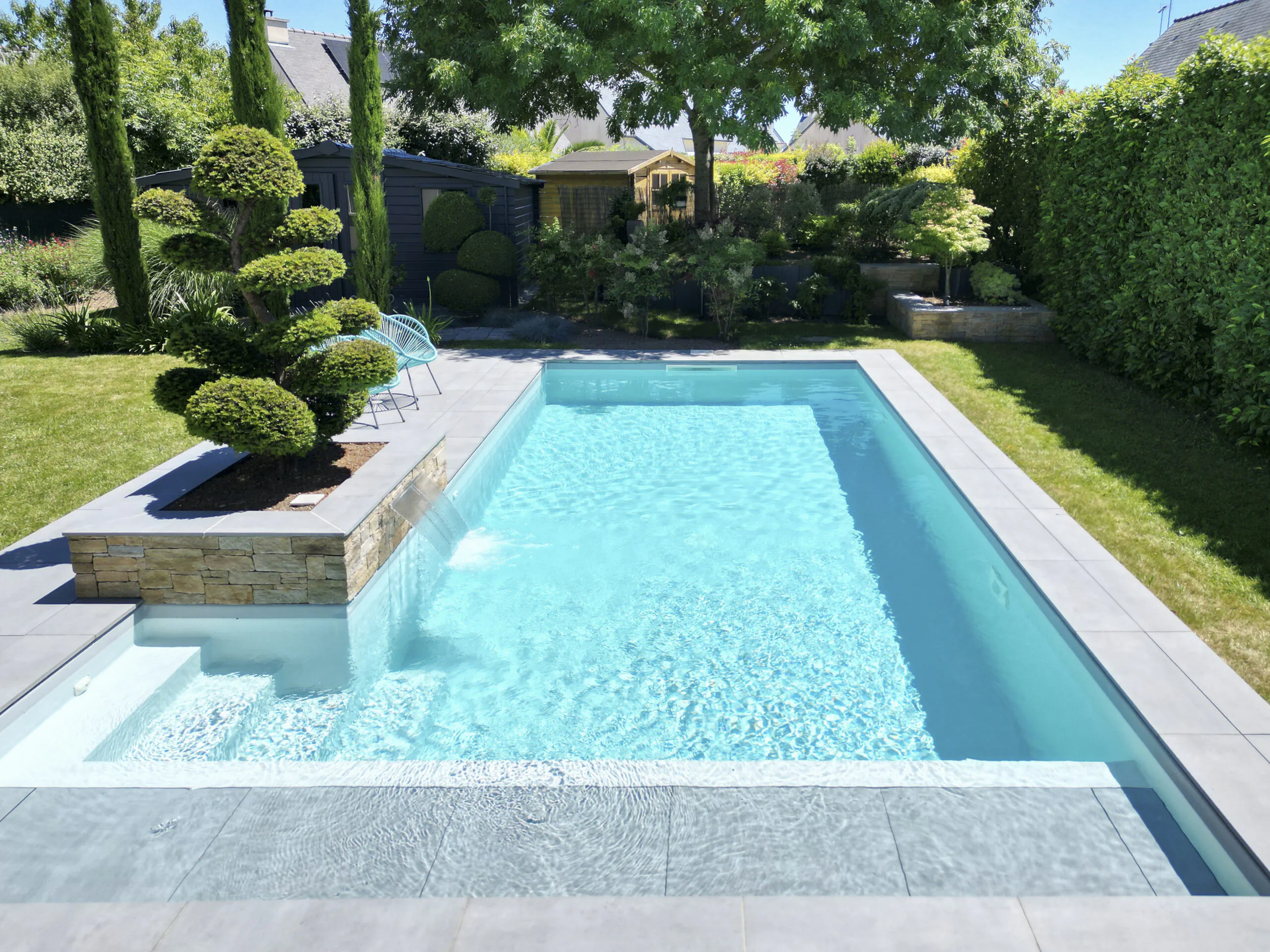 Détail HD de la piscine extérieure à Ploufragan, Côtes-d’Armor