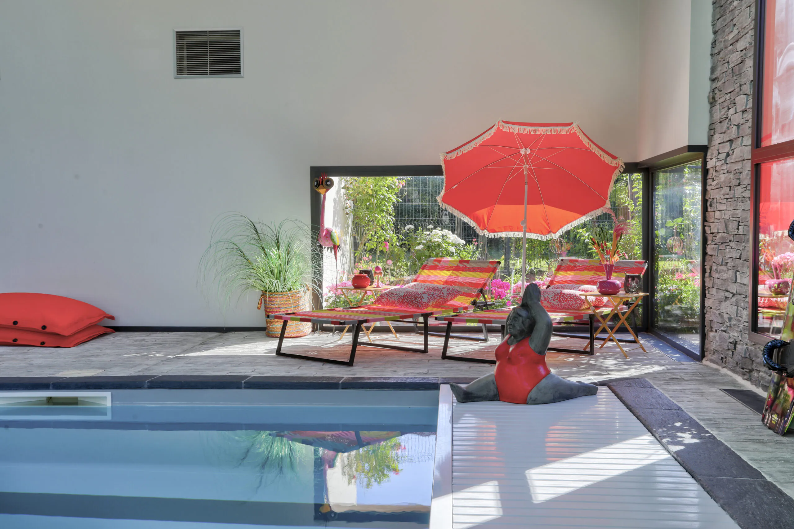 Piscine intérieure de 11 x 5 m à Plérin
