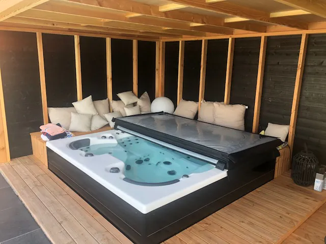 Spa intérieur installé à Plérin